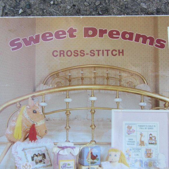 sweet dreams needlepoint & cross stitch vintage 1980 (CL341) - Picture 2 of 8